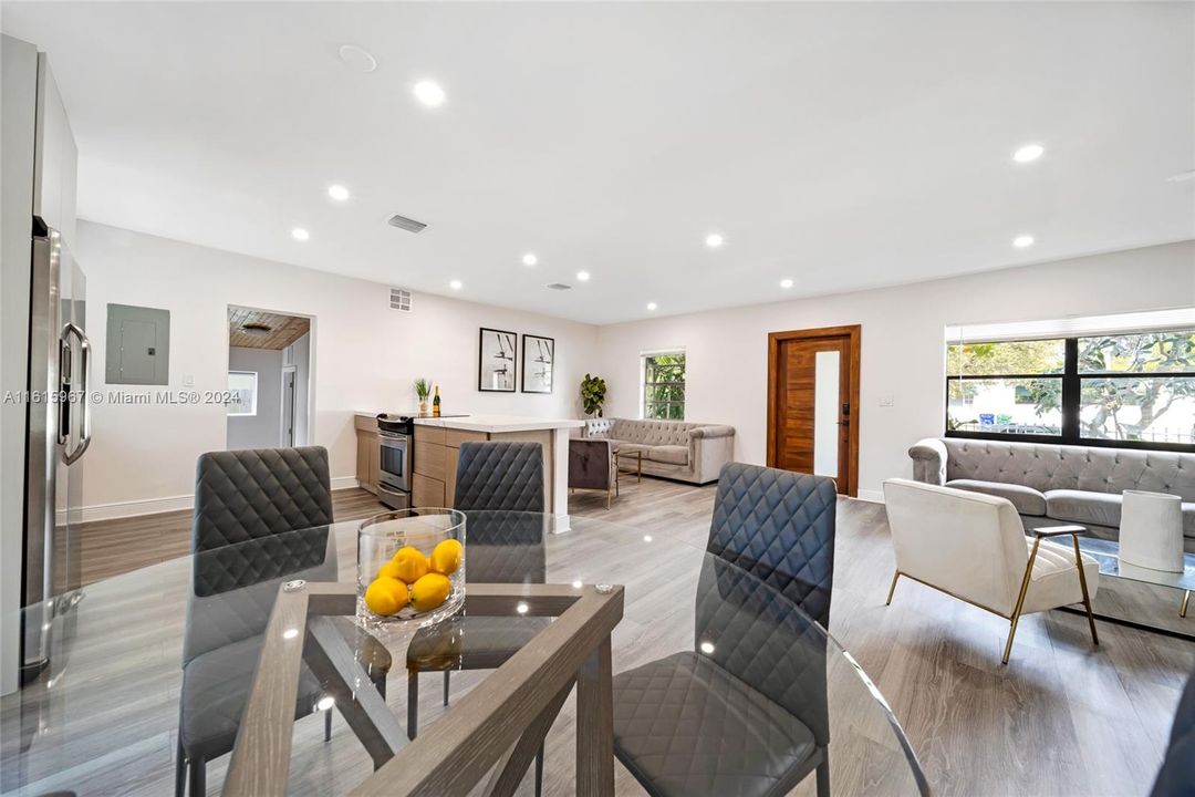 For Sale: $1,285,000 (4 beds, 2 baths, 1540 Square Feet)