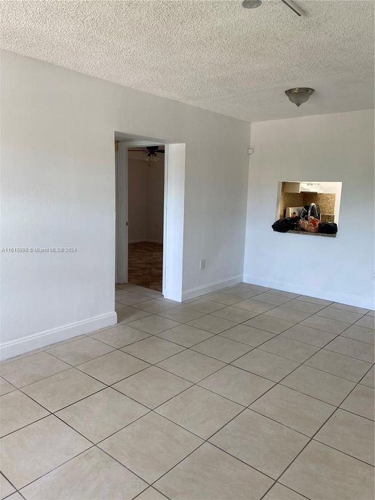 For Rent: $2,000 (2 beds, 2 baths, 1400 Square Feet)