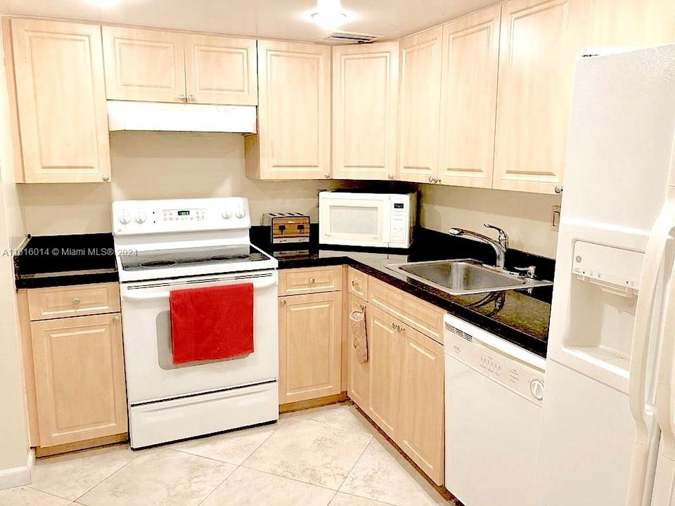 For Rent: $3,100 (2 beds, 2 baths, 1357 Square Feet)