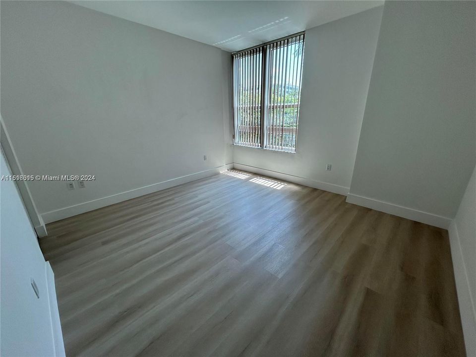 For Rent: $3,300 (1 beds, 1 baths, 639 Square Feet)