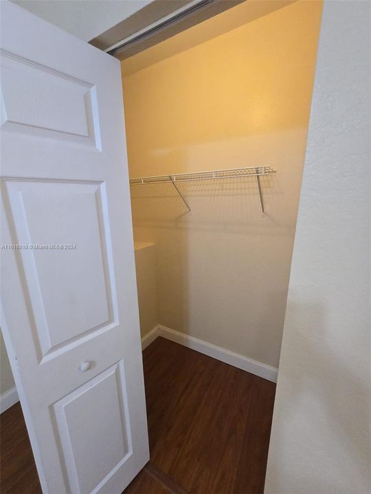 Active With Contract: $2,700 (2 beds, 2 baths, 1205 Square Feet)