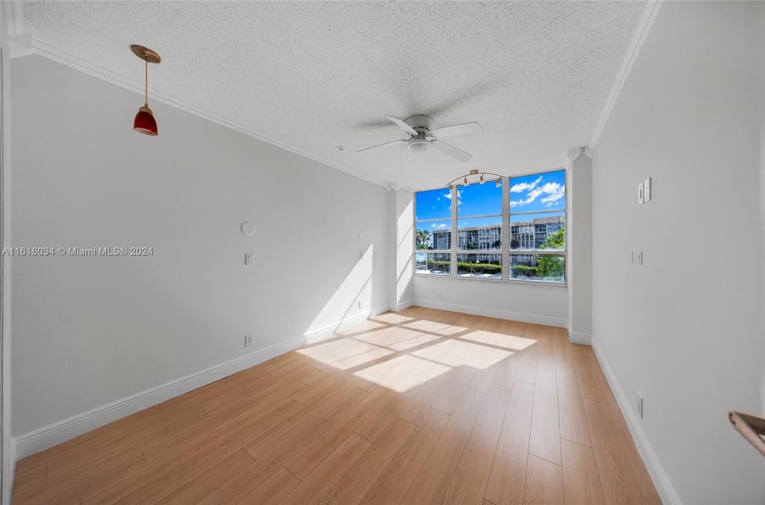 For Sale: $339,000 (2 beds, 2 baths, 1400 Square Feet)