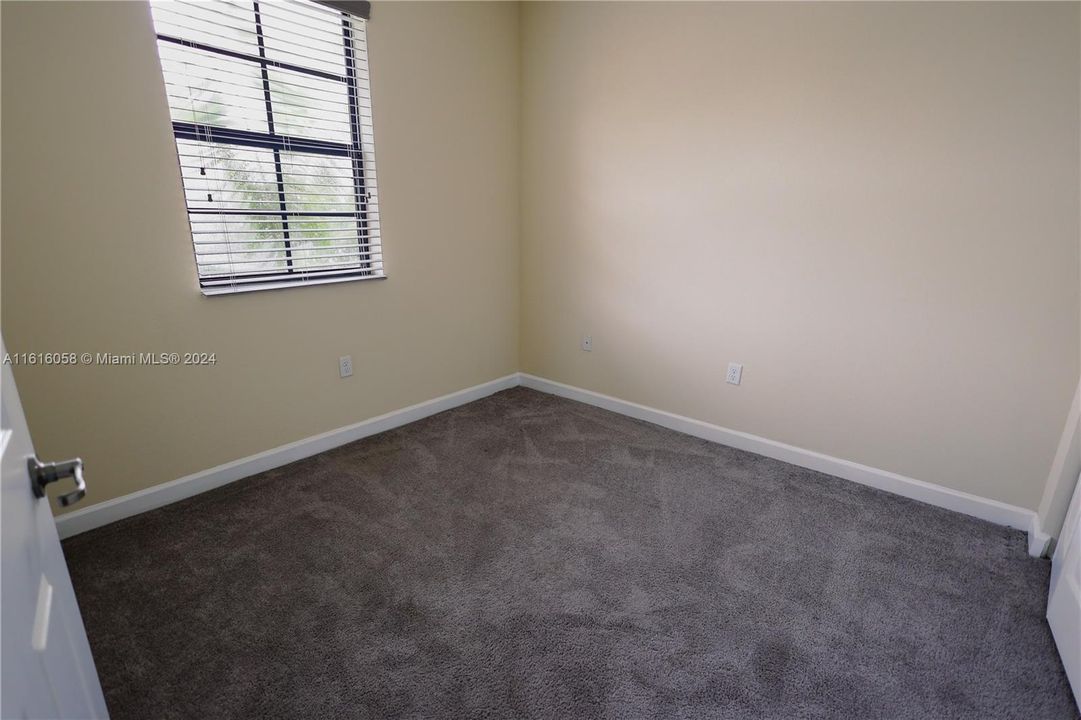 For Rent: $2,900 (3 beds, 2 baths, 1432 Square Feet)