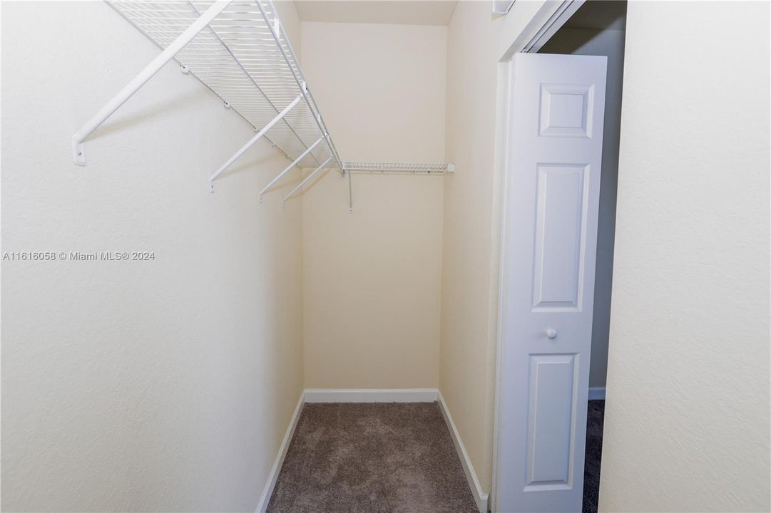 For Rent: $2,900 (3 beds, 2 baths, 1432 Square Feet)