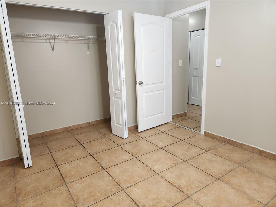 For Rent: $3,100 (3 beds, 2 baths, 1300 Square Feet)