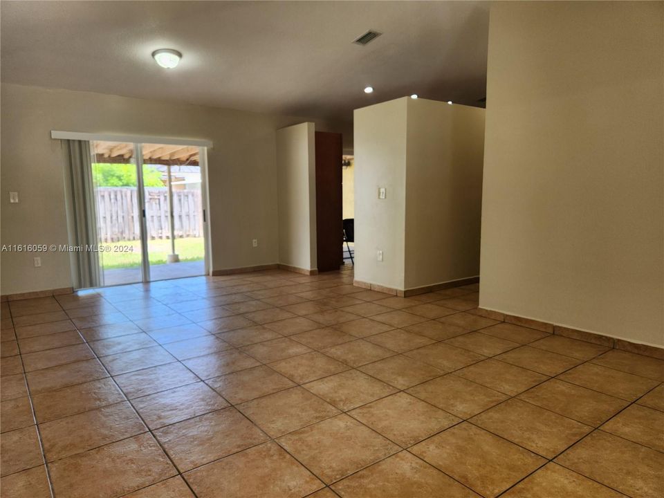 For Rent: $3,100 (3 beds, 2 baths, 1300 Square Feet)