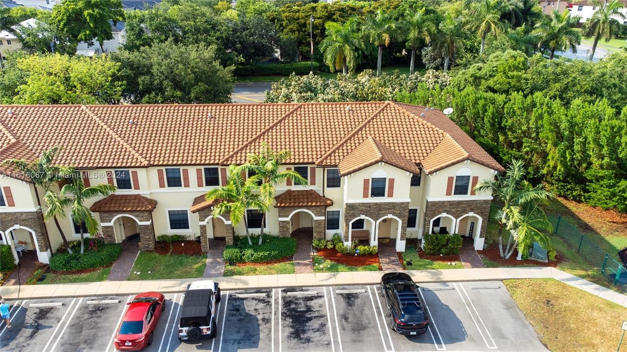 For Sale: $395,000 (3 beds, 2 baths, 1432 Square Feet)