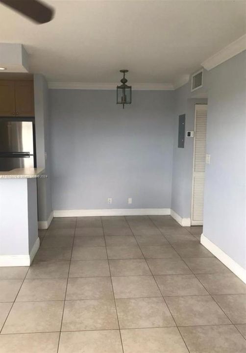 For Sale: $185,000 (1 beds, 1 baths, 578 Square Feet)