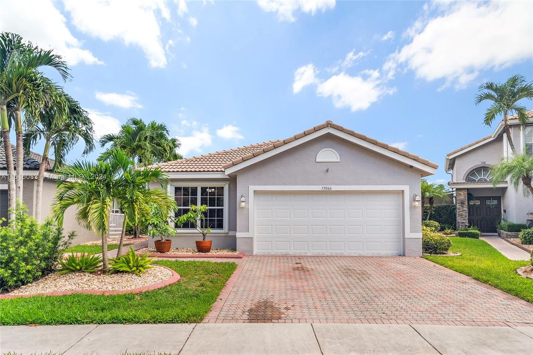 For Sale: $709,000 (3 beds, 2 baths, 1858 Square Feet)