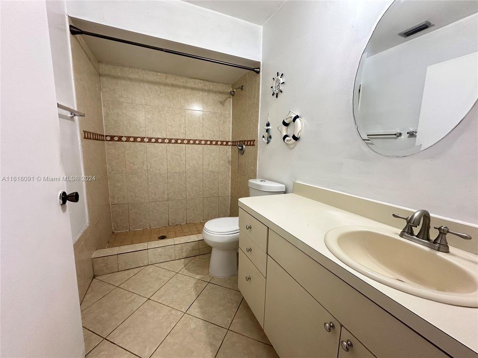 For Sale: $577,000 (3 beds, 2 baths, 1684 Square Feet)