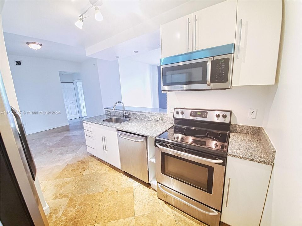 For Rent: $3,200 (2 beds, 2 baths, 1057 Square Feet)