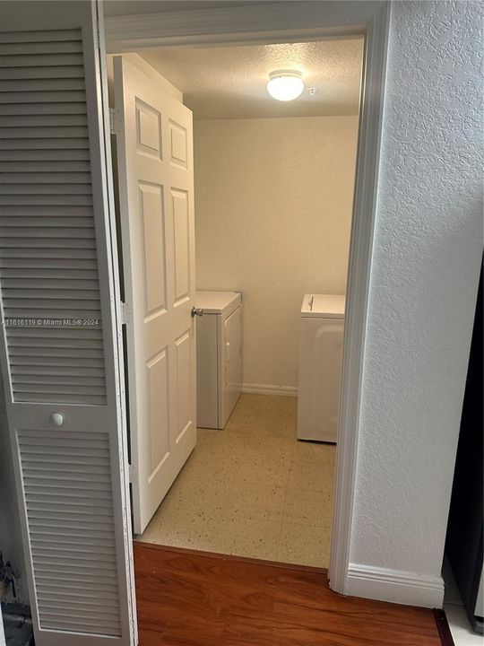 For Rent: $1,750 (1 beds, 1 baths, 716 Square Feet)