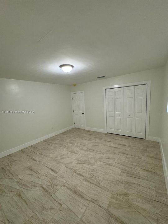 For Rent: $2,700 (2 beds, 1 baths, 2097 Square Feet)