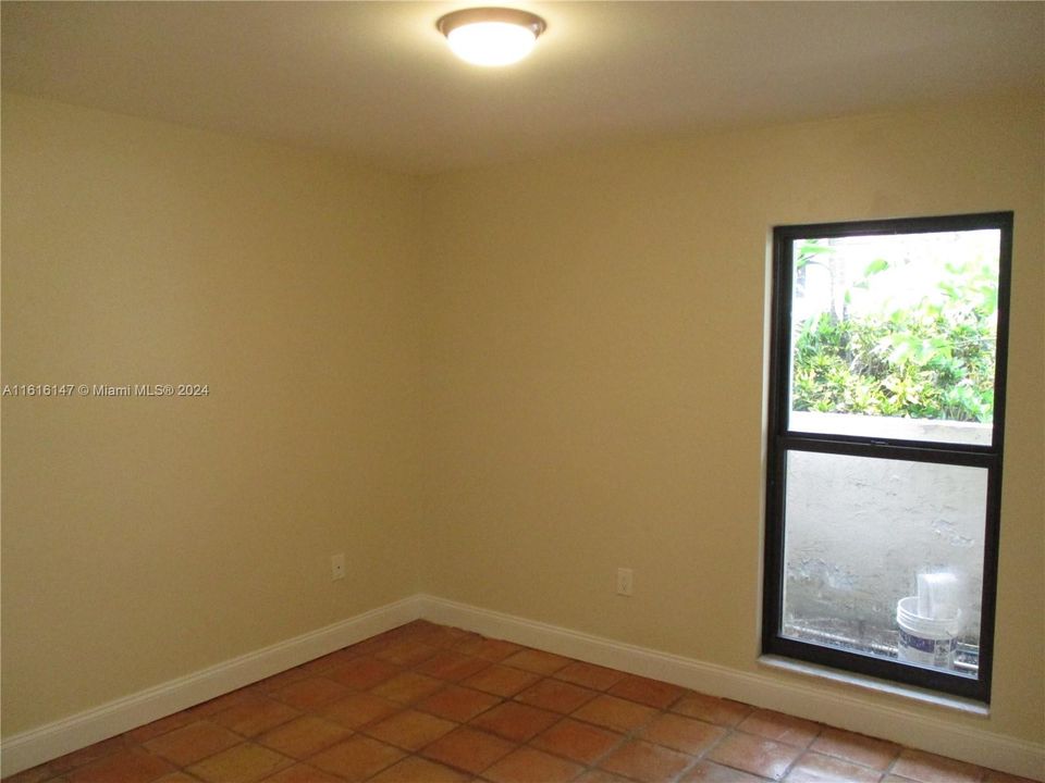 For Rent: $3,500 (3 beds, 2 baths, 1350 Square Feet)