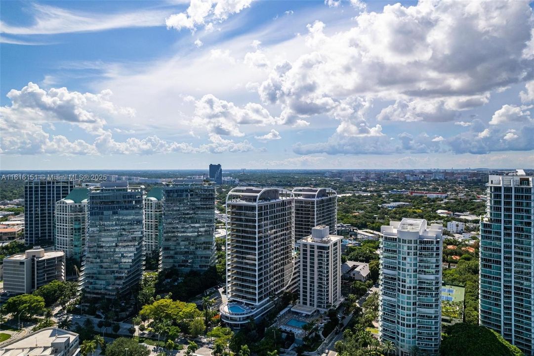 Recently Sold: $1,650,000 (2 beds, 2 baths, 1310 Square Feet)