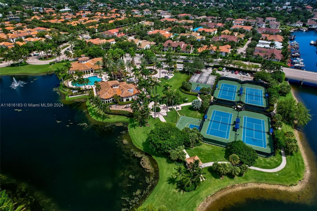 For Sale: $1,750,000 (3 beds, 3 baths, 2806 Square Feet)