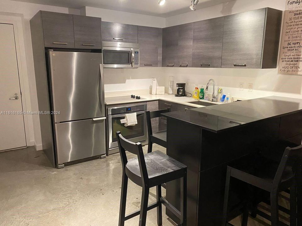 For Rent: $2,600 (1 beds, 1 baths, 533 Square Feet)