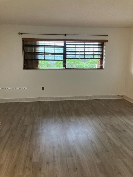 For Rent: $2,700 (3 beds, 2 baths, 1338 Square Feet)