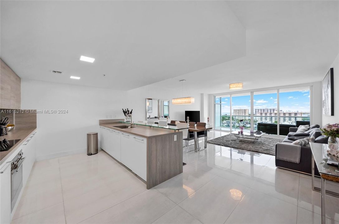 For Sale: $1,355,000 (3 beds, 2 baths, 1705 Square Feet)