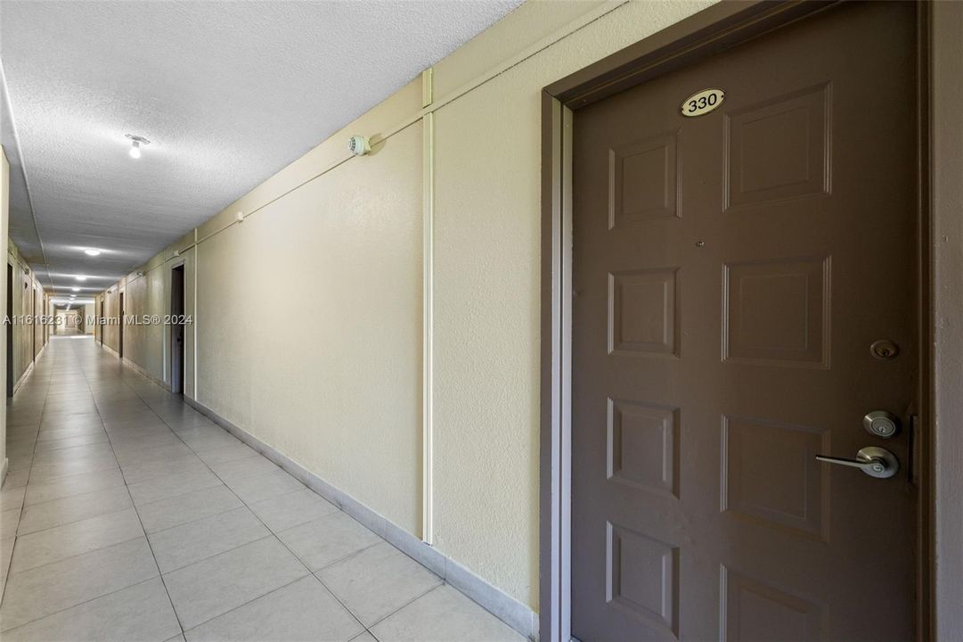 For Sale: $255,000 (2 beds, 1 baths, 1035 Square Feet)