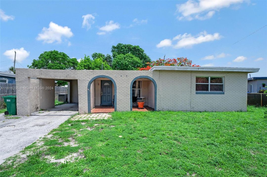 For Sale: $275,900 (3 beds, 2 baths, 1563 Square Feet)