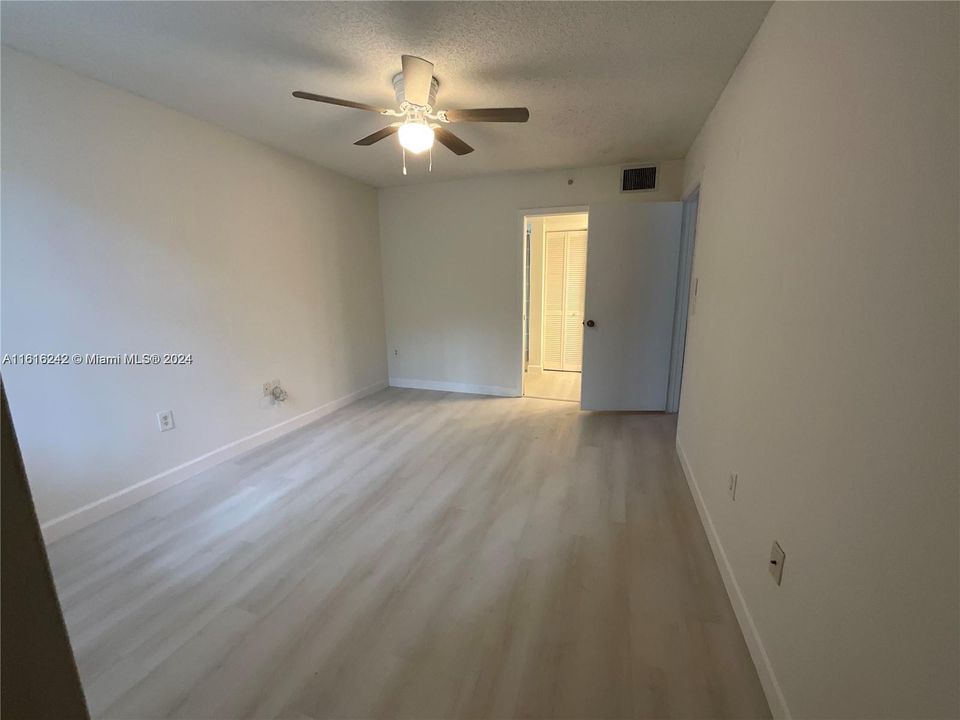 Recently Rented: $2,500 (3 beds, 2 baths, 1125 Square Feet)