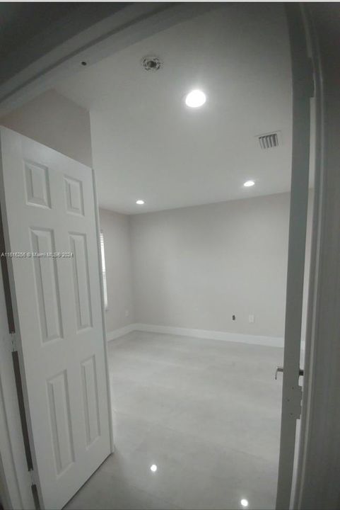 For Rent: $4,300 (3 beds, 2 baths, 1416 Square Feet)