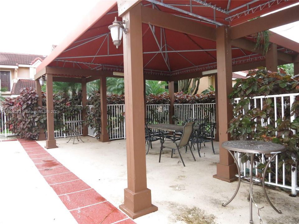 Screened Patio