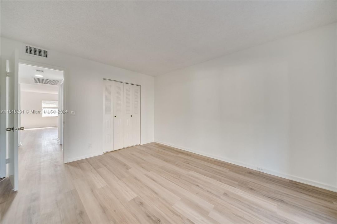 For Rent: $2,350 (2 beds, 2 baths, 1166 Square Feet)