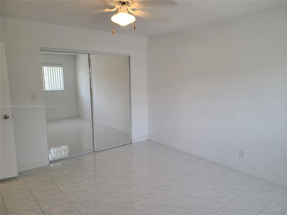 For Rent: $2,375 (2 beds, 2 baths, 1070 Square Feet)