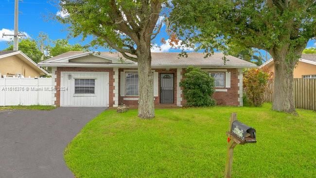 For Sale: $480,000 (3 beds, 2 baths, 1844 Square Feet)