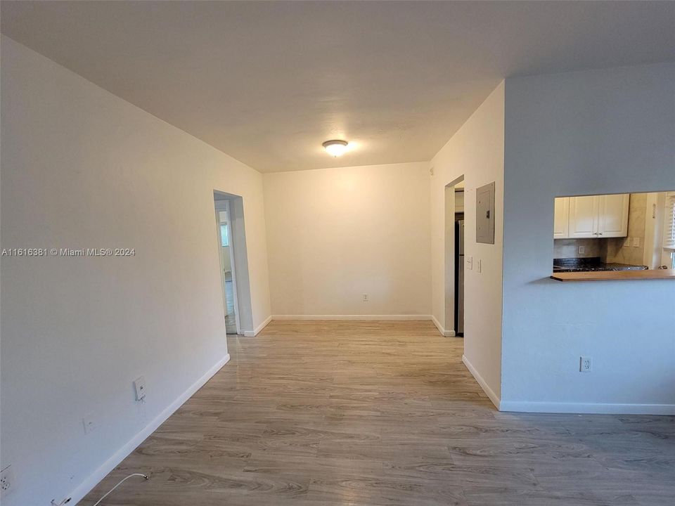 For Rent: $2,850 (2 beds, 2 baths, 900 Square Feet)