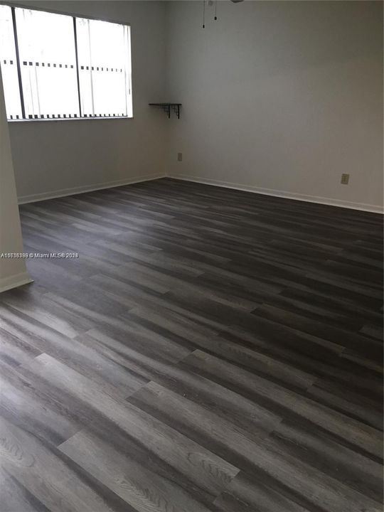 Recently Rented: $1,850 (1 beds, 1 baths, 841 Square Feet)