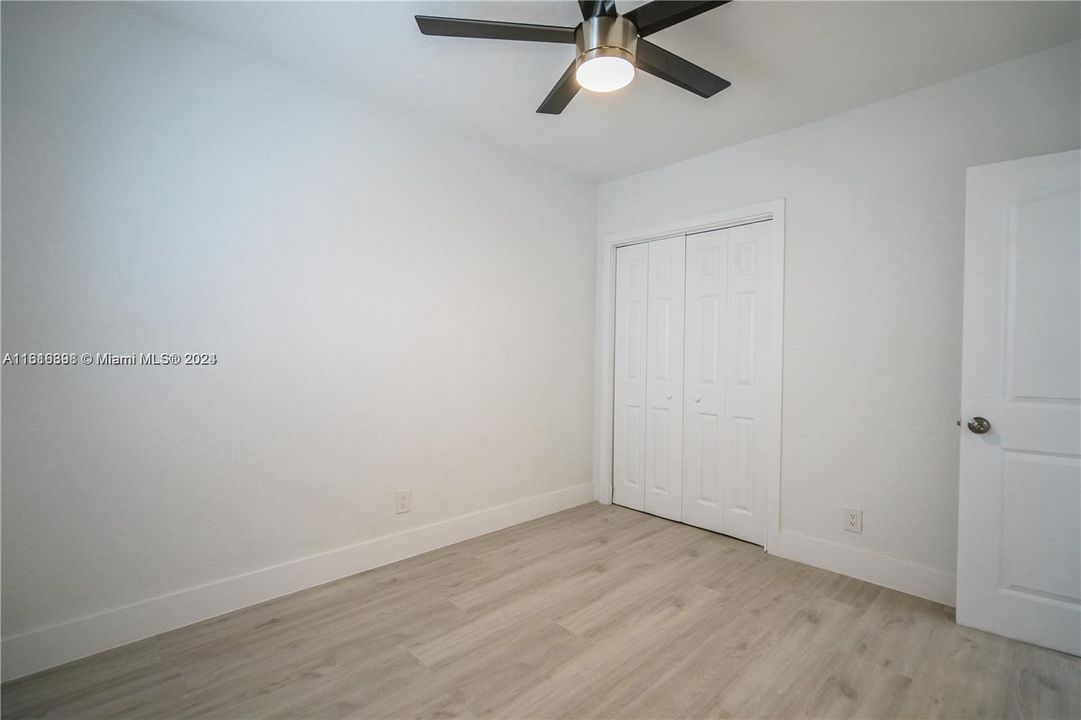 For Rent: $2,700 (2 beds, 1 baths, 800 Square Feet)