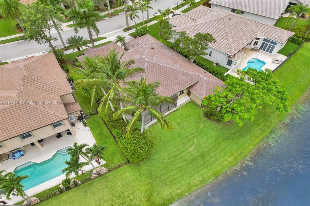 Recently Sold: $1,250,000 (5 beds, 3 baths, 2812 Square Feet)