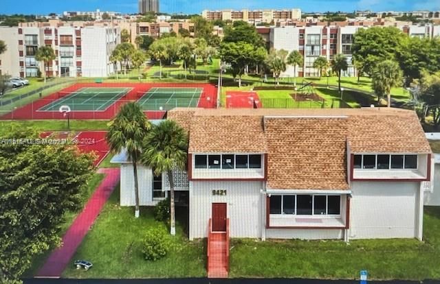 En Venta: $299,900 (3 camas, 2 baños, 1266 Pies cuadrados)