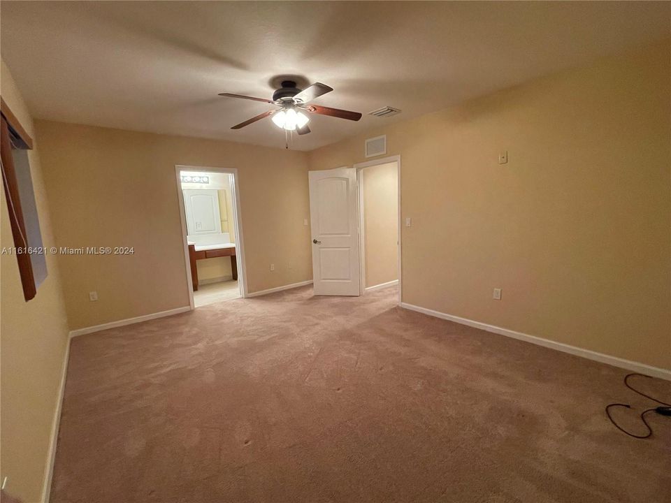 For Rent: $2,600 (3 beds, 2 baths, 1850 Square Feet)