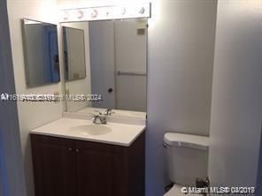 For Sale: $220,000 (2 beds, 1 baths, 909 Square Feet)