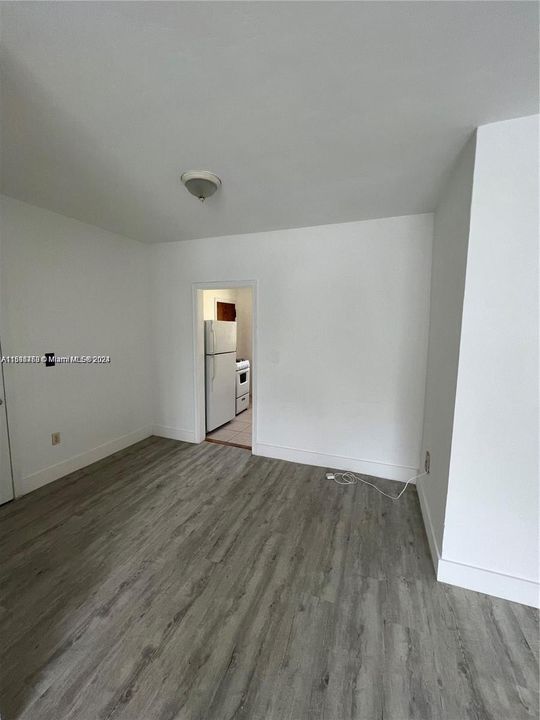 Active With Contract: $1,615 (1 beds, 1 baths, 788 Square Feet)