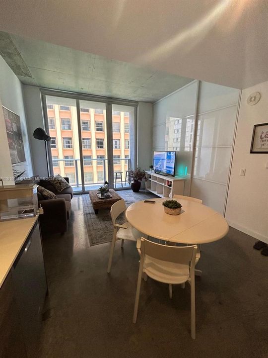 For Rent: $2,600 (1 beds, 1 baths, 533 Square Feet)
