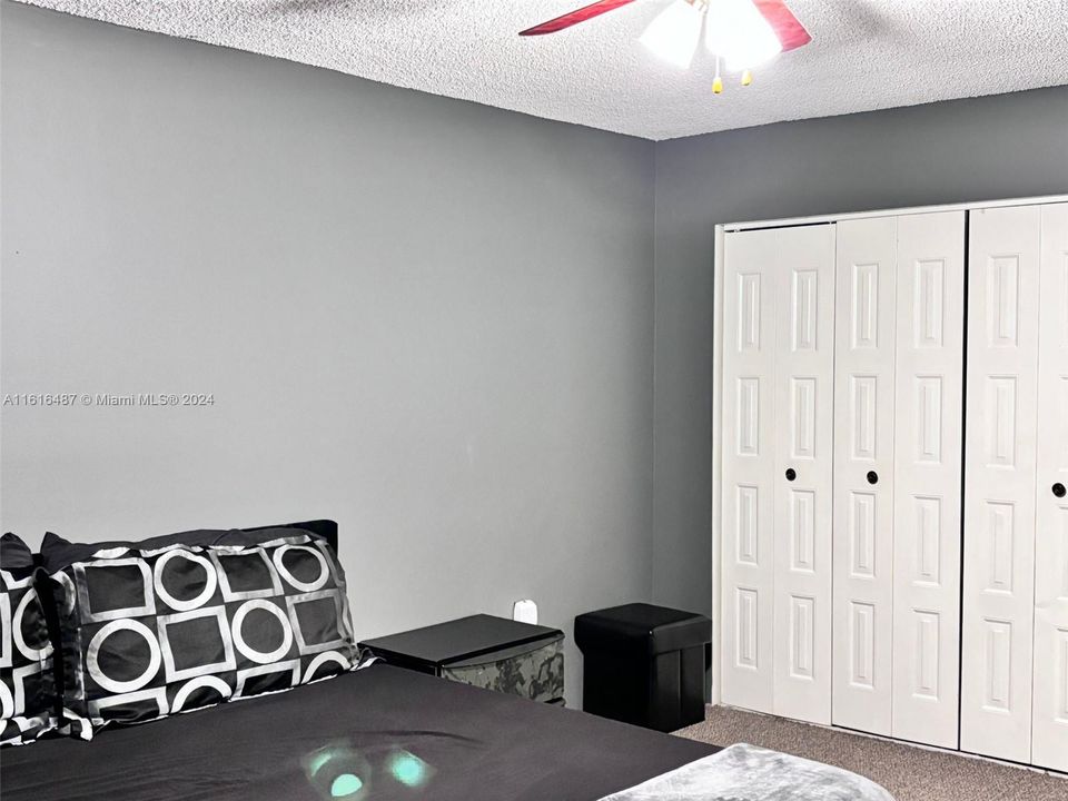 For Sale: $235,000 (2 beds, 2 baths, 1120 Square Feet)