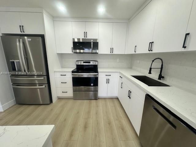 For Sale: $329,900 (2 beds, 2 baths, 1137 Square Feet)