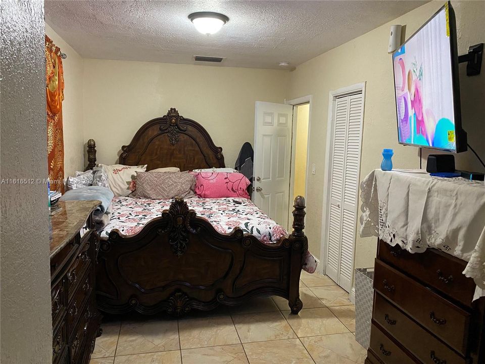 For Rent: $3,500 (3 beds, 2 baths, 1532 Square Feet)