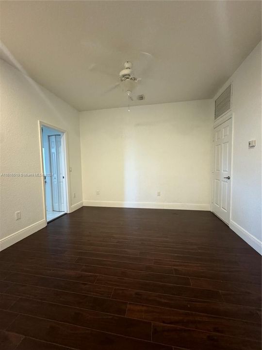 Entry Way sitting area