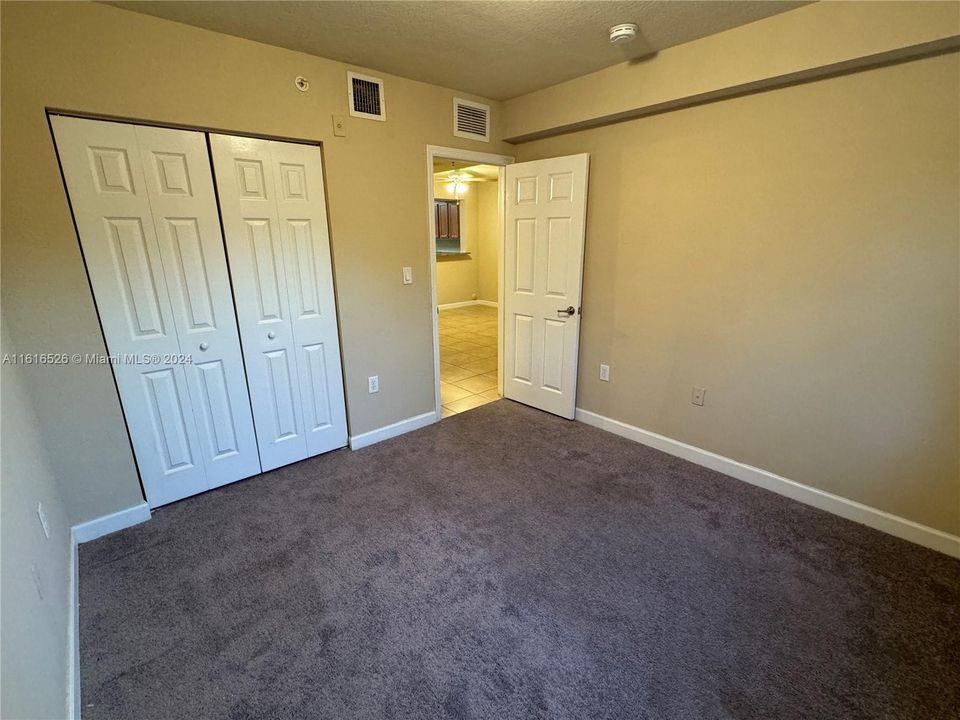 For Rent: $2,050 (2 beds, 2 baths, 817 Square Feet)