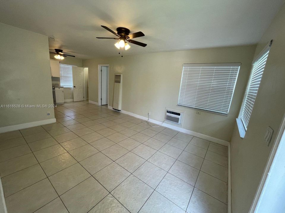 For Rent: $2,350 (2 beds, 2 baths, 1770 Square Feet)