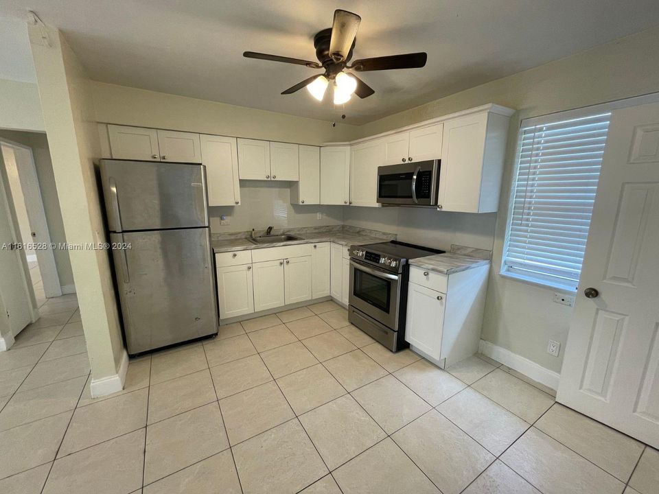 For Rent: $2,350 (2 beds, 2 baths, 1770 Square Feet)