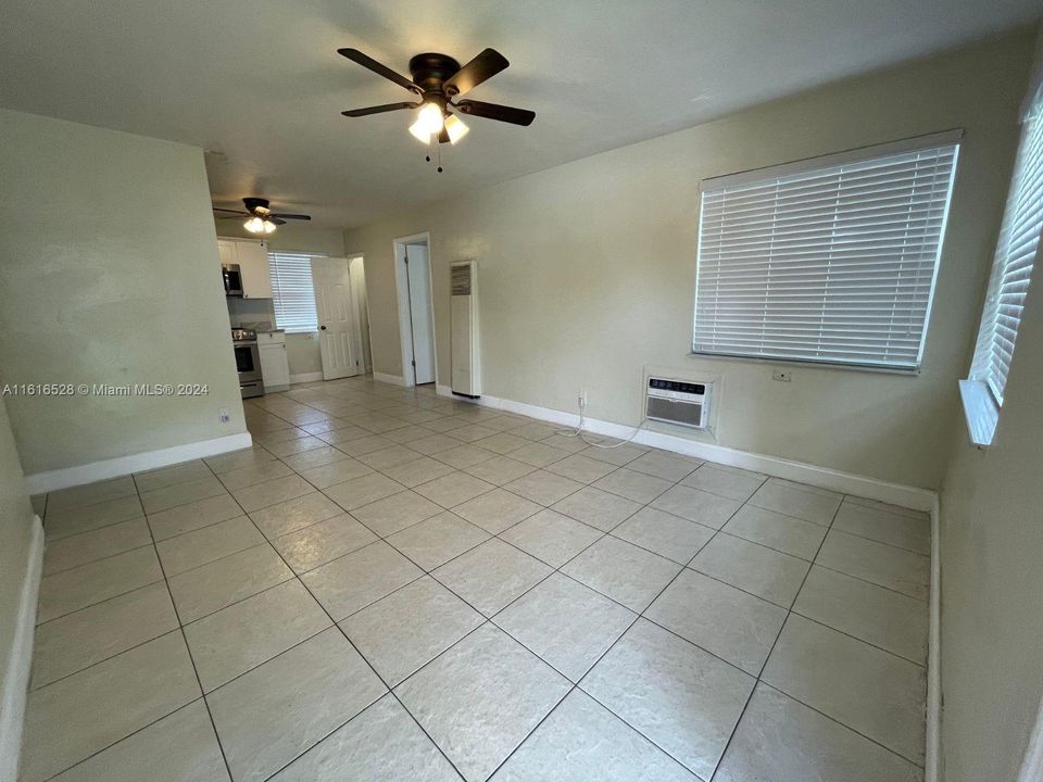 For Rent: $2,350 (2 beds, 2 baths, 1770 Square Feet)