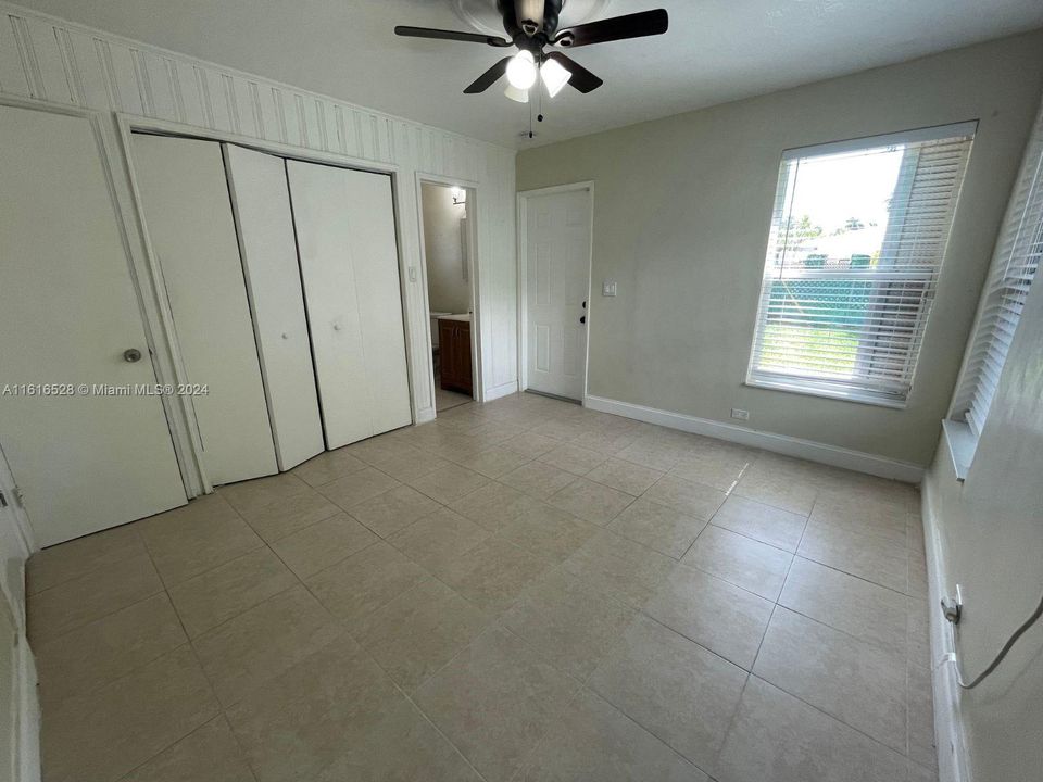 For Rent: $2,350 (2 beds, 2 baths, 1770 Square Feet)