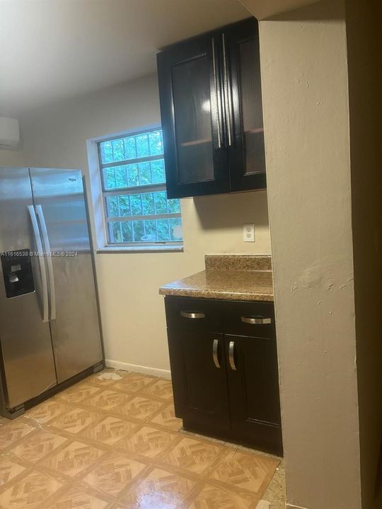 For Rent: $2,299 (3 beds, 2 baths, 1141 Square Feet)